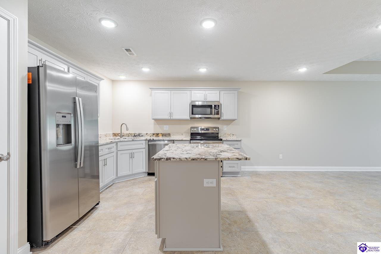 305 Breckinridge Circle