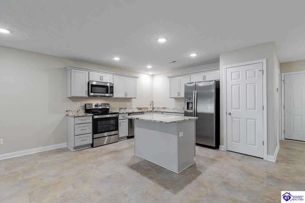 307 Breckinridge Circle