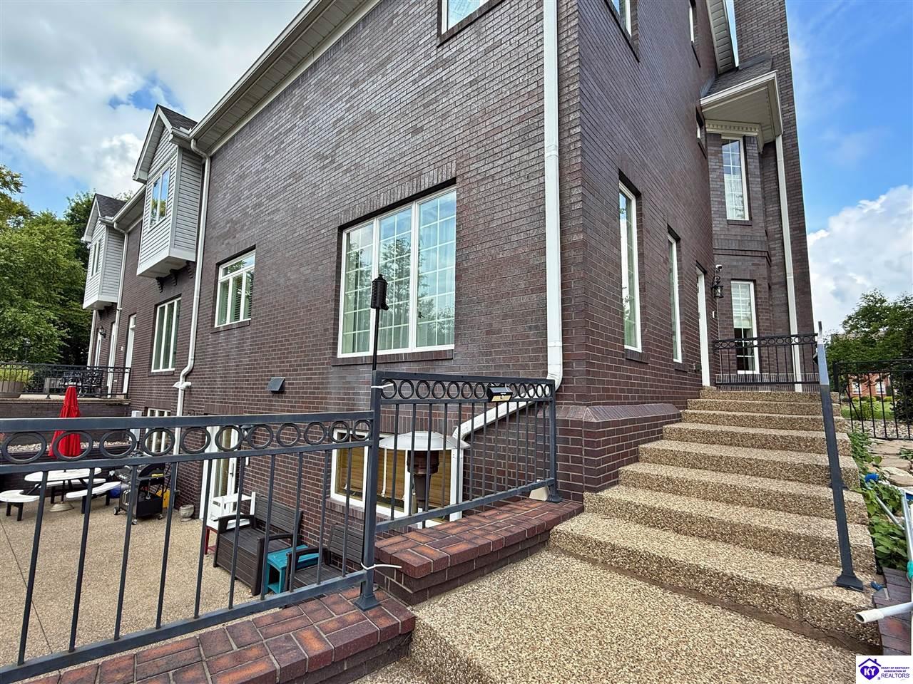 710 Landsdowne Court
