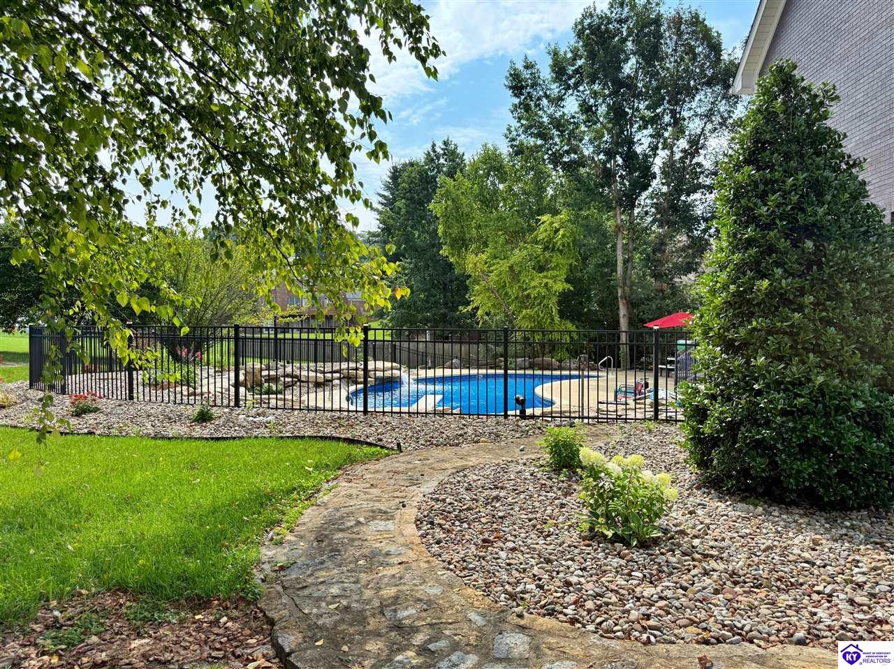 710 Landsdowne Court