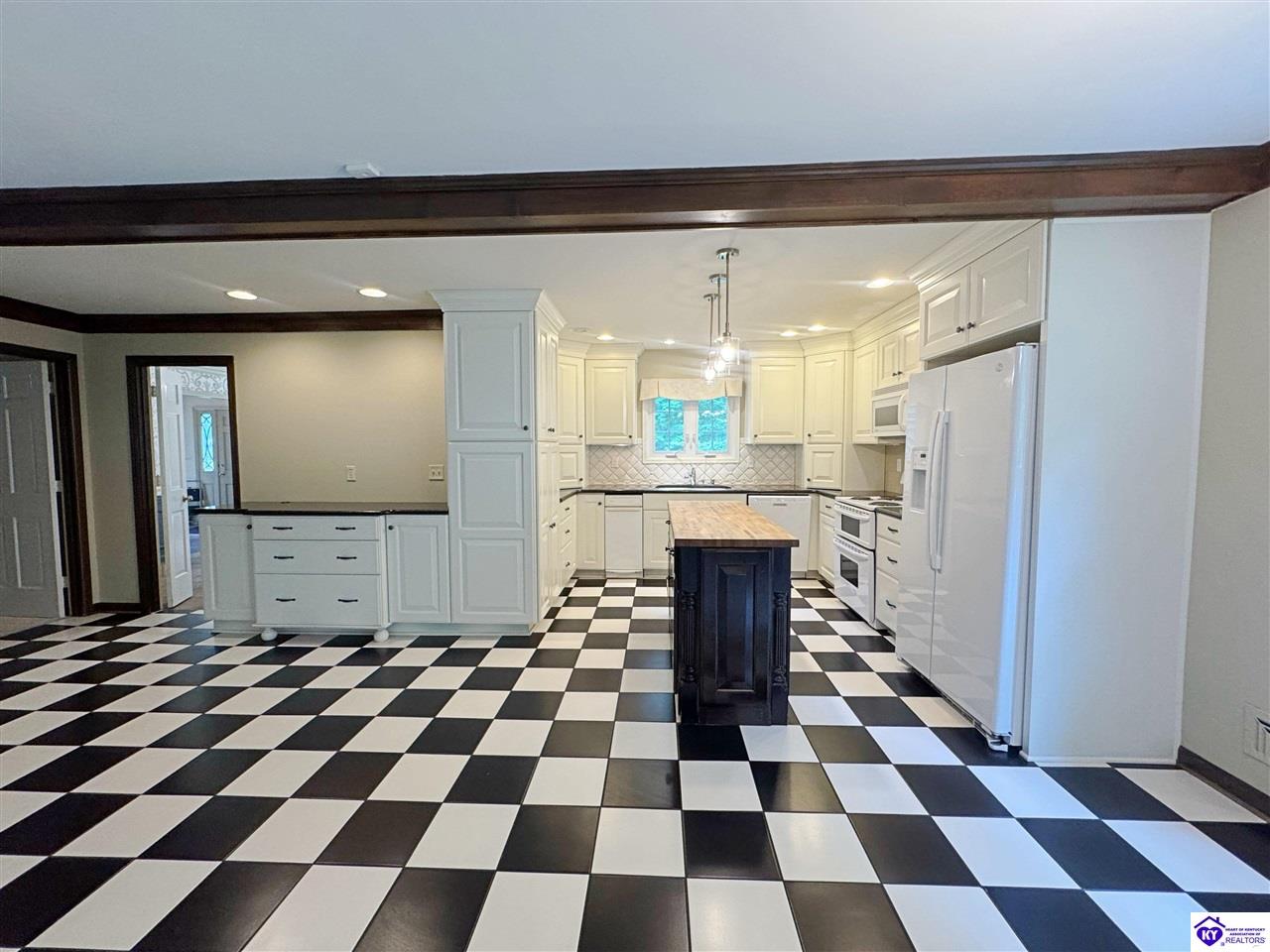 717 Sunrise Lane