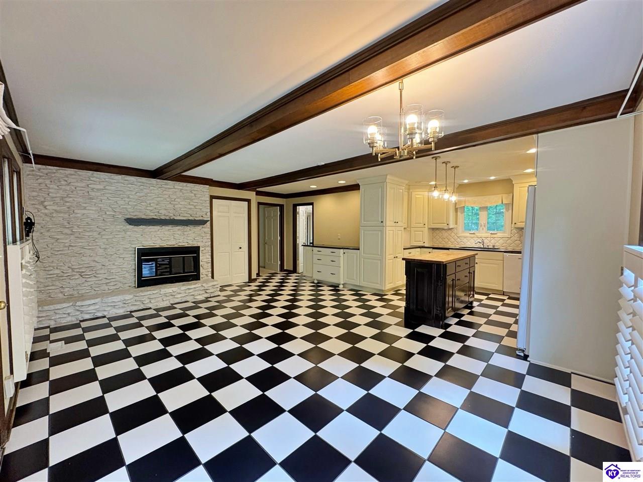 717 Sunrise Lane