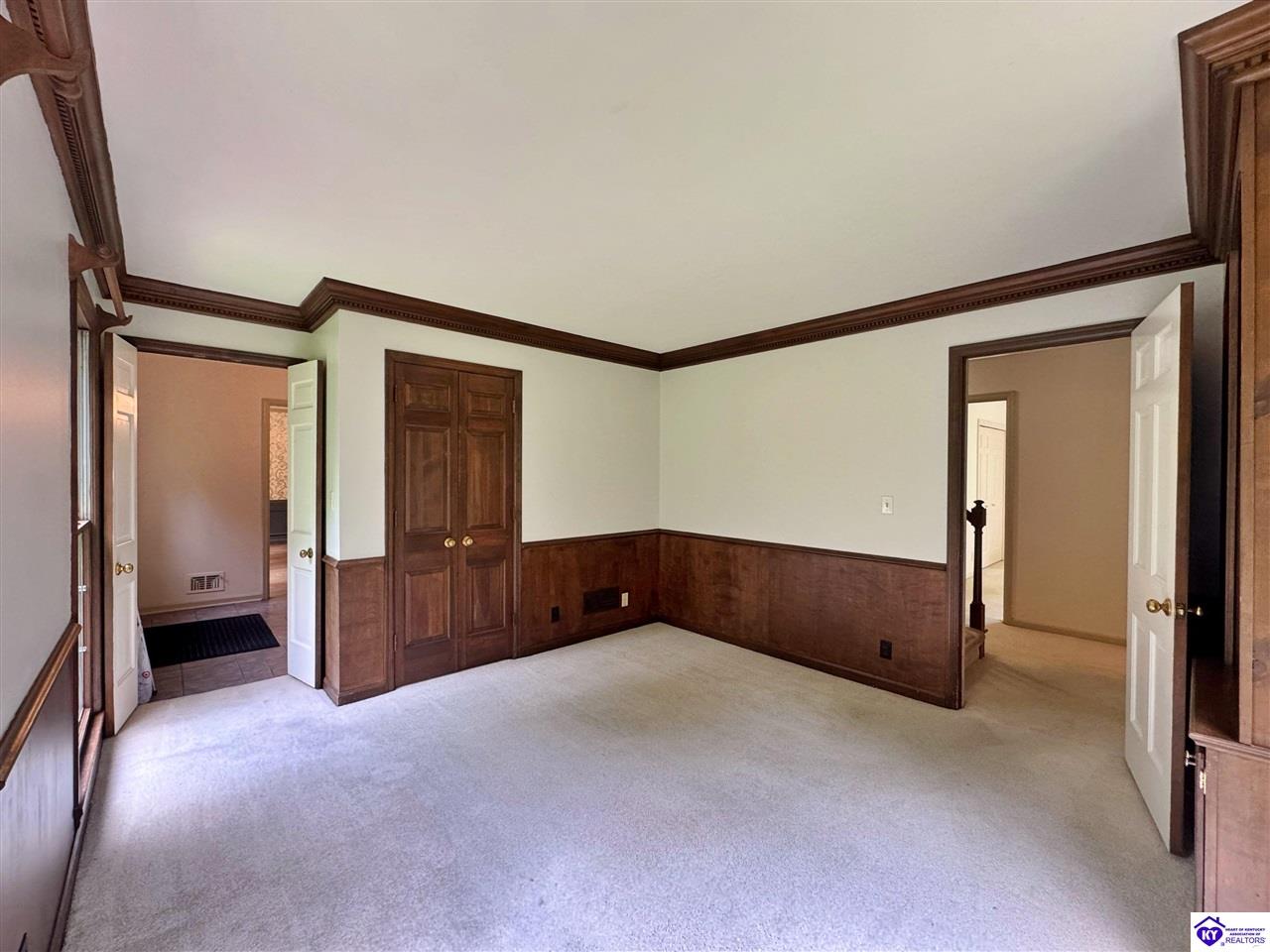 717 Sunrise Lane