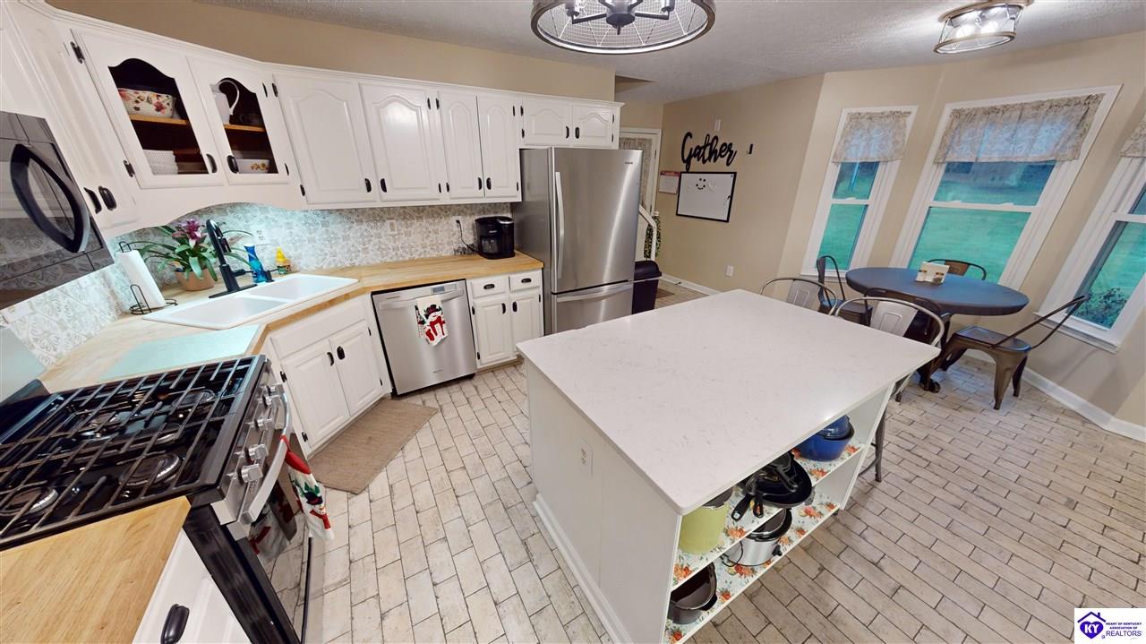 108 Overall Phillips Road