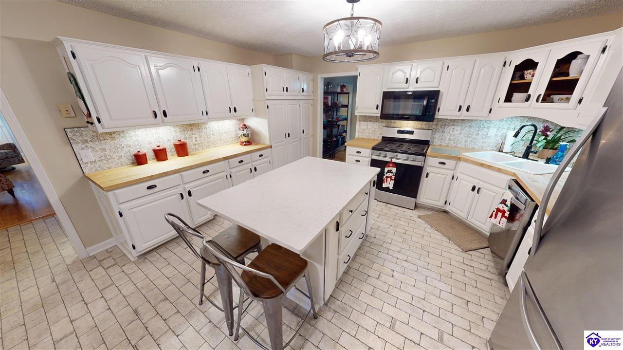 108 Overall Phillips Road