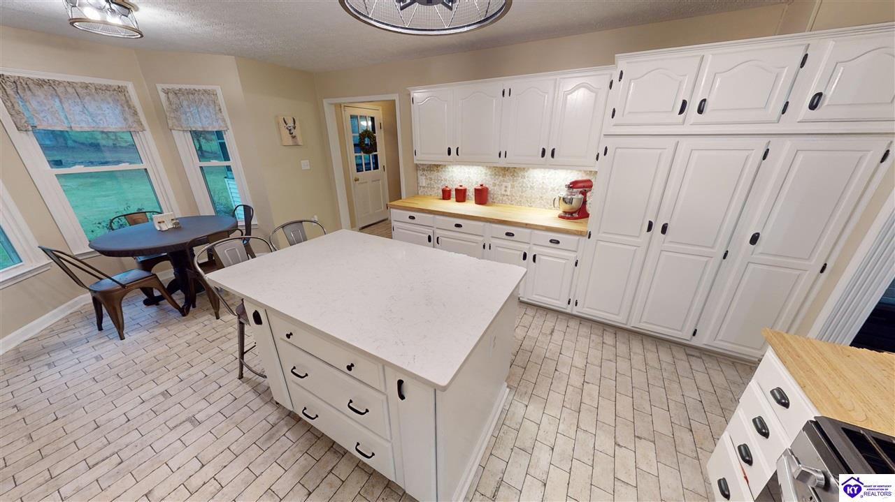 108 Overall Phillips Road