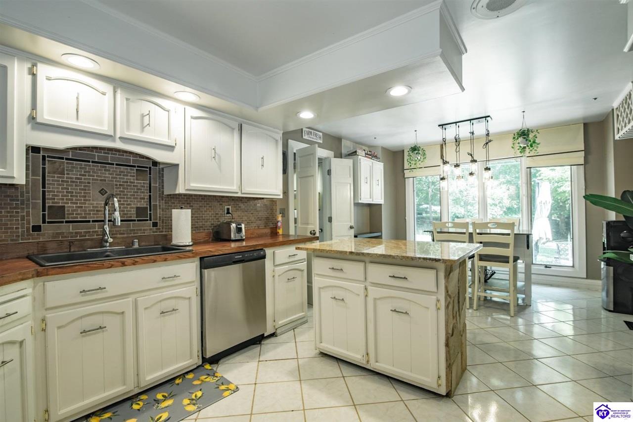 198 Mayapple Lane
