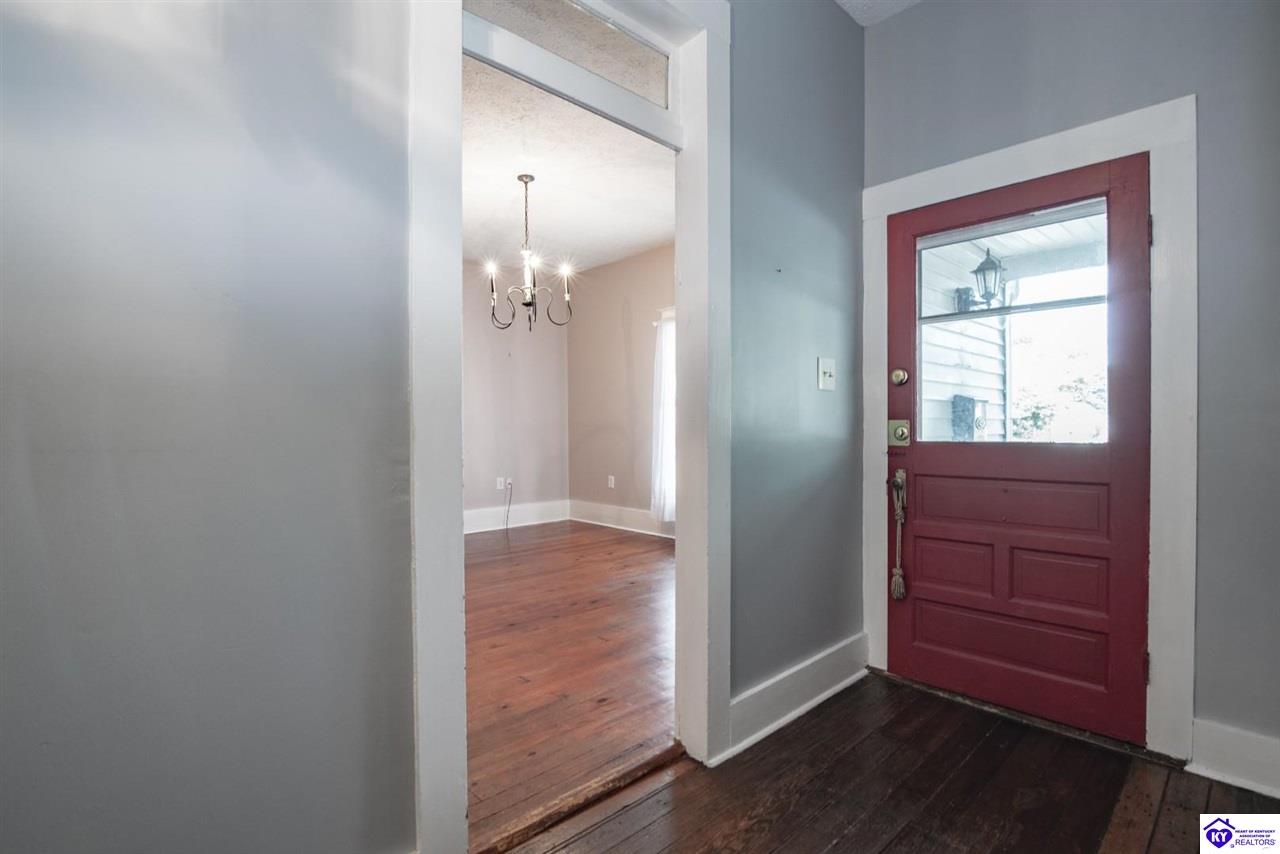 125 S Maple Street