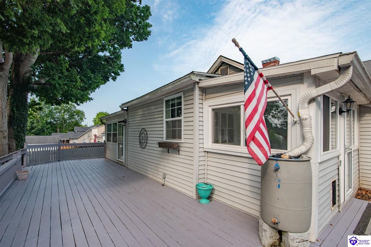 125 S Maple Street