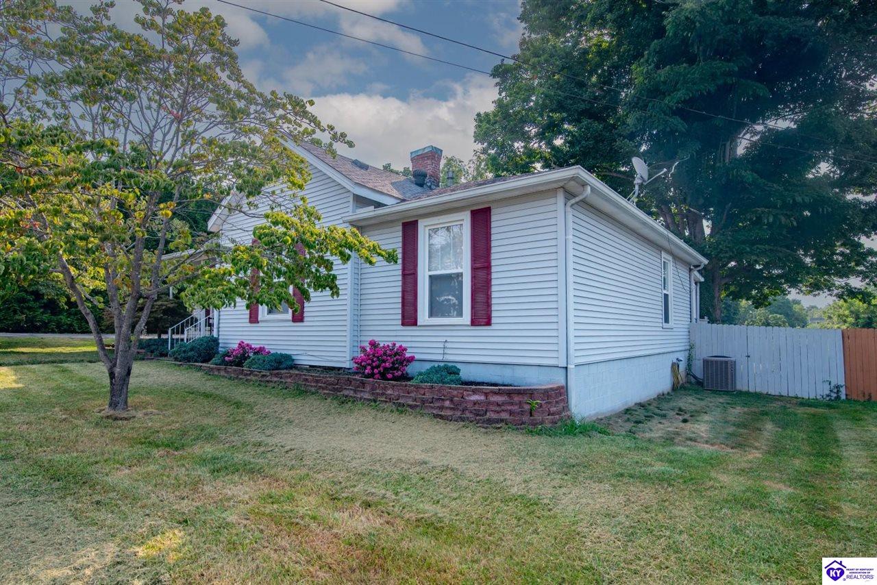 125 S Maple Street