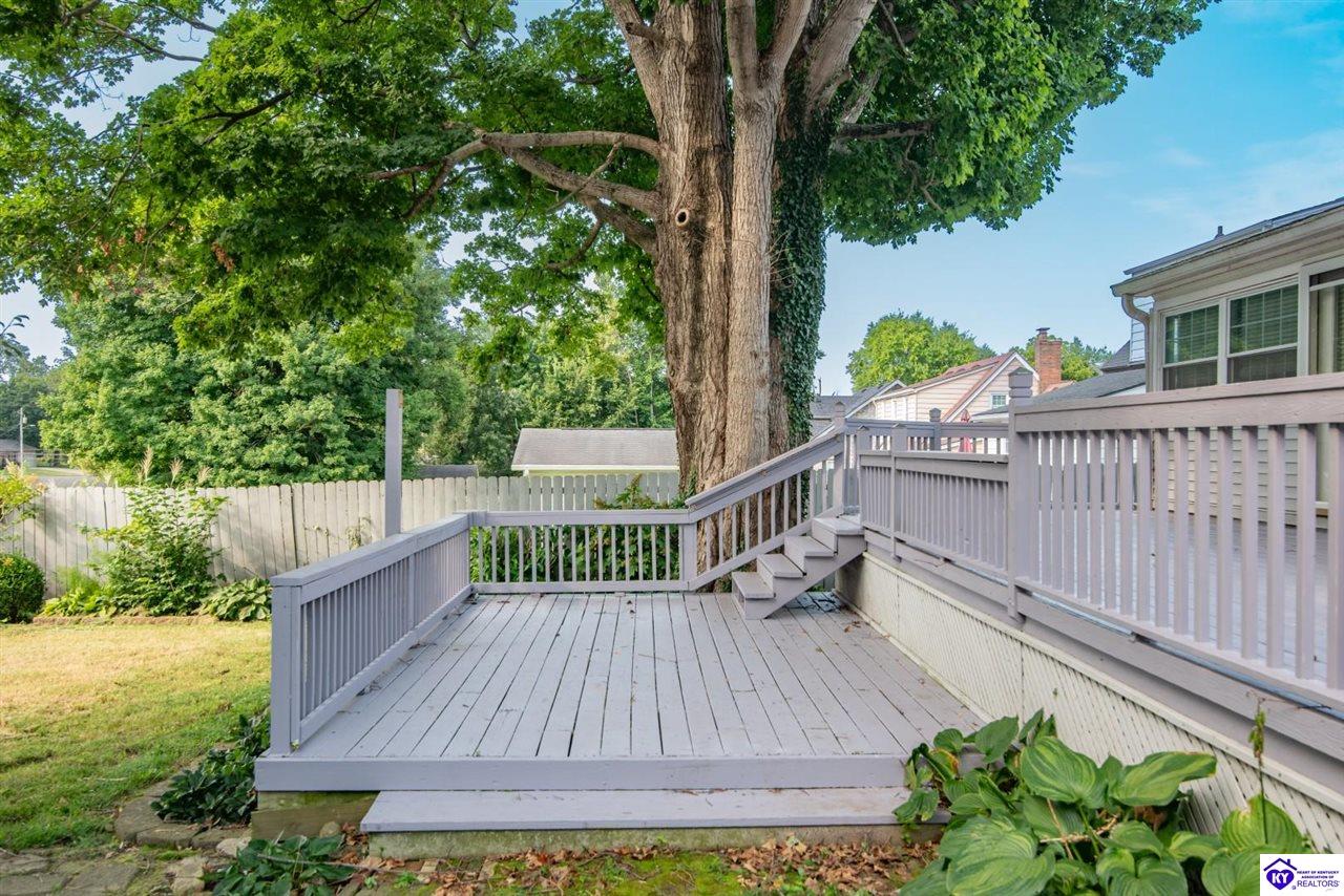 125 S Maple Street