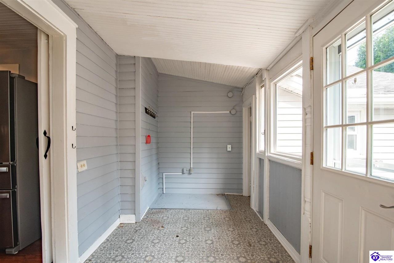 125 S Maple Street