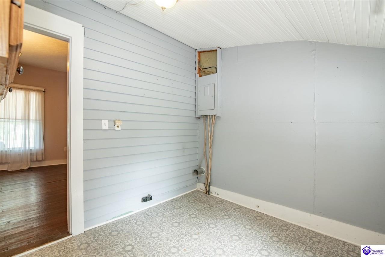 125 S Maple Street