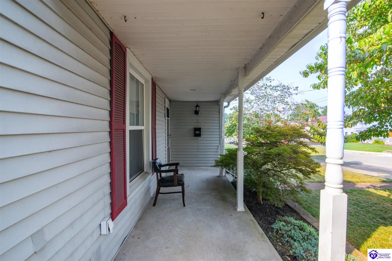 125 S Maple Street