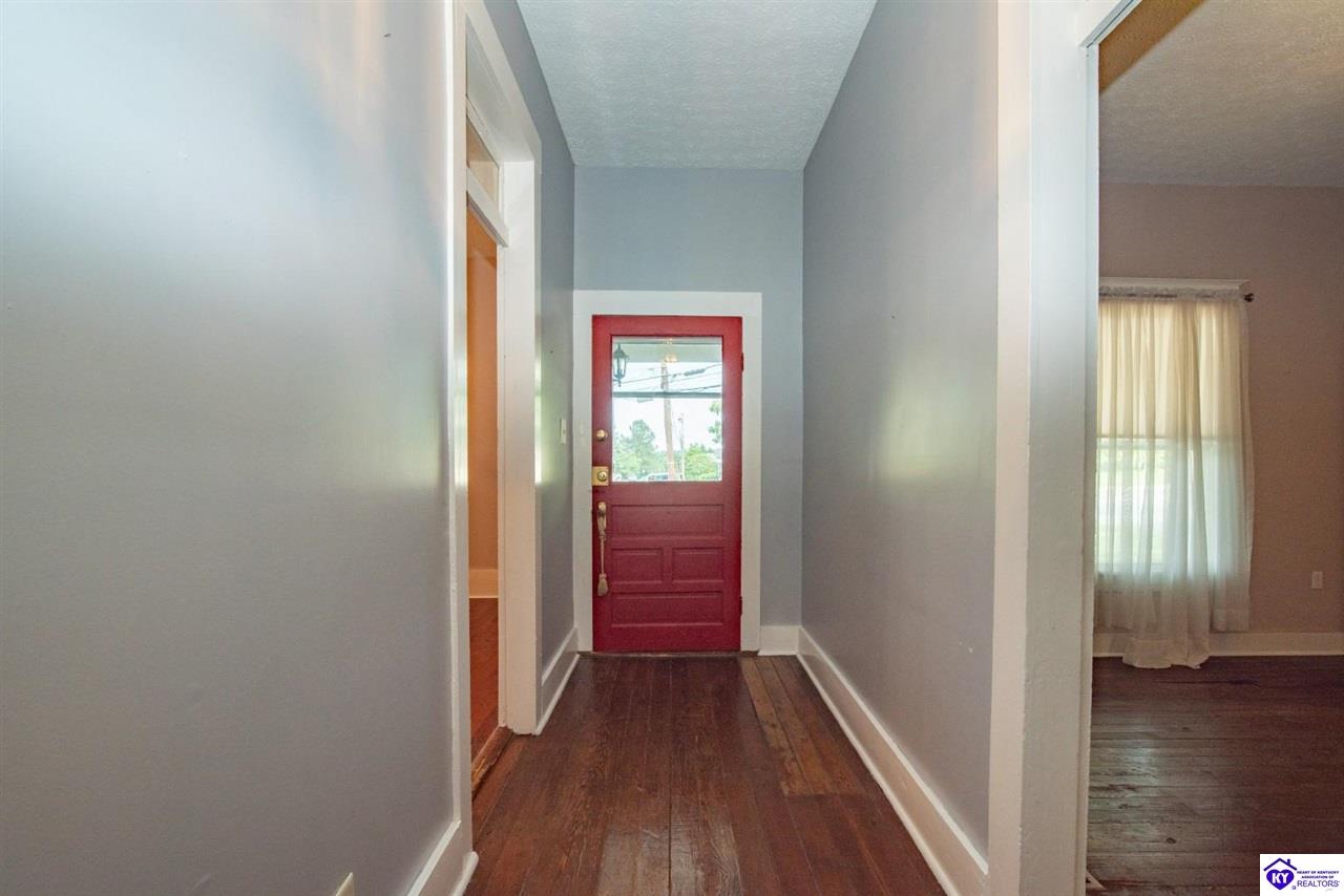 125 S Maple Street