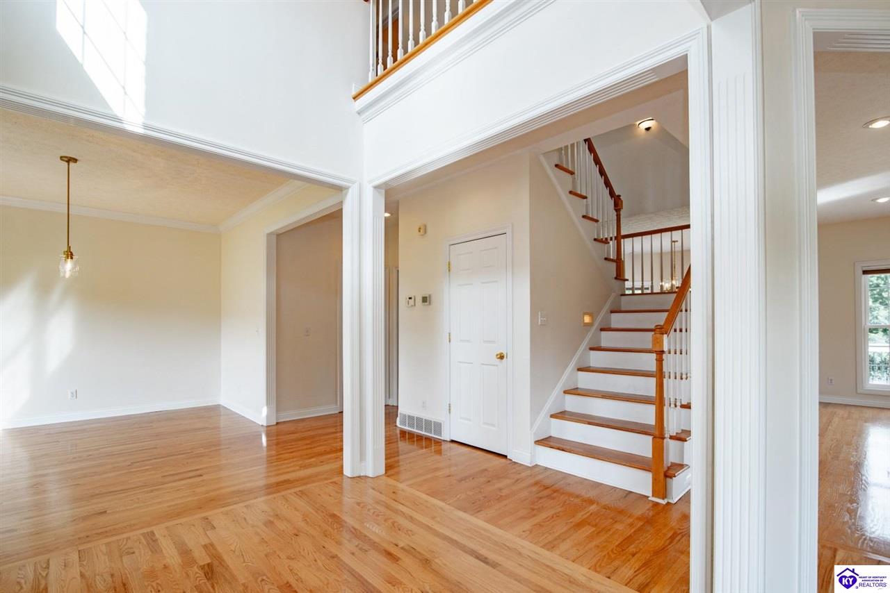 427 Deer Run Way