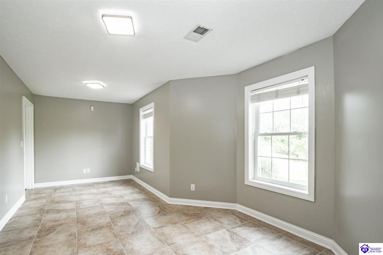 427 Deer Run Way