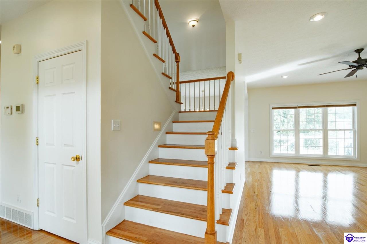 427 Deer Run Way