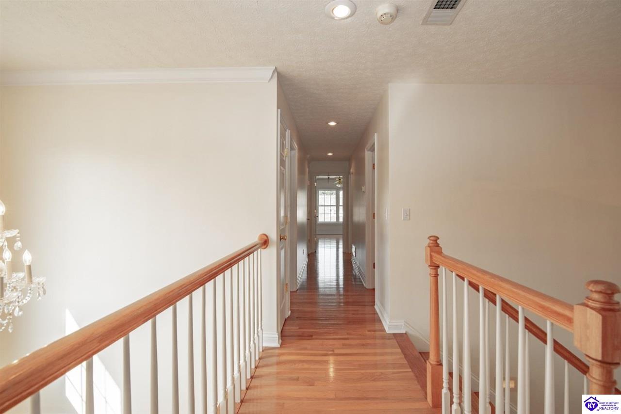 427 Deer Run Way