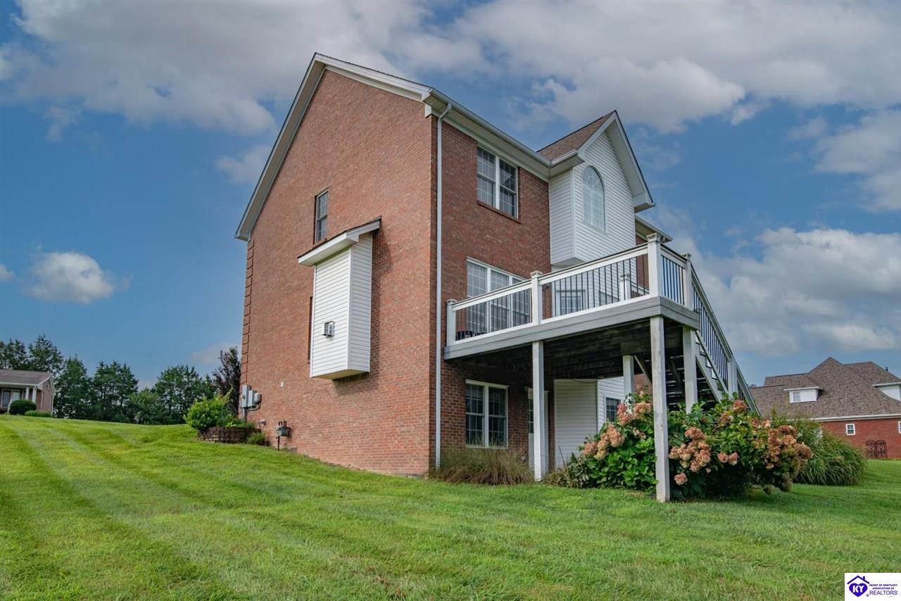 427 Deer Run Way