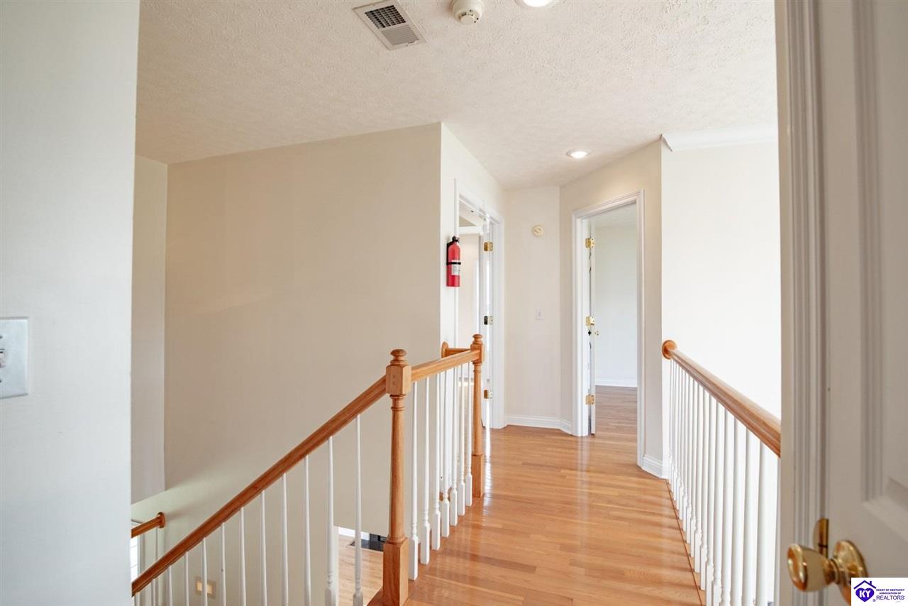 427 Deer Run Way