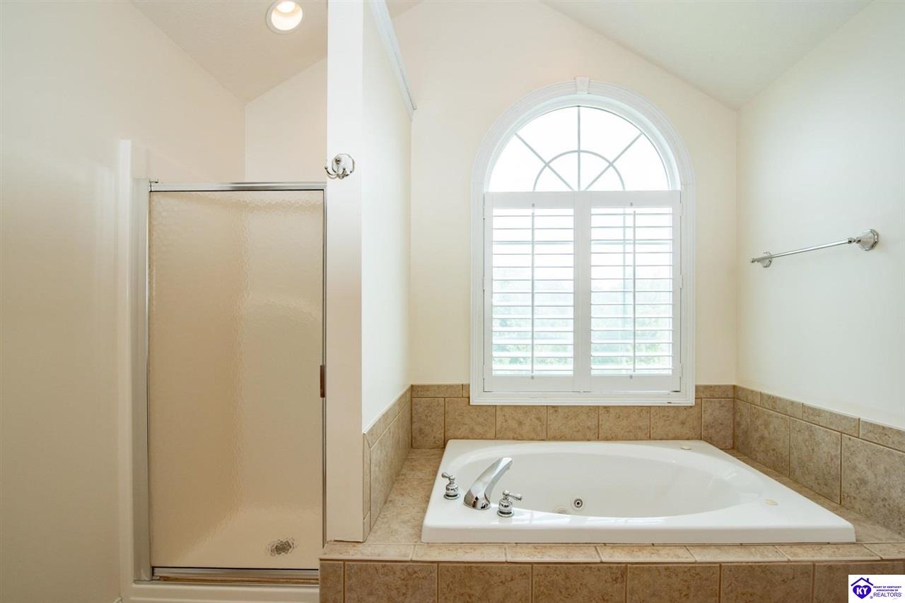 427 Deer Run Way