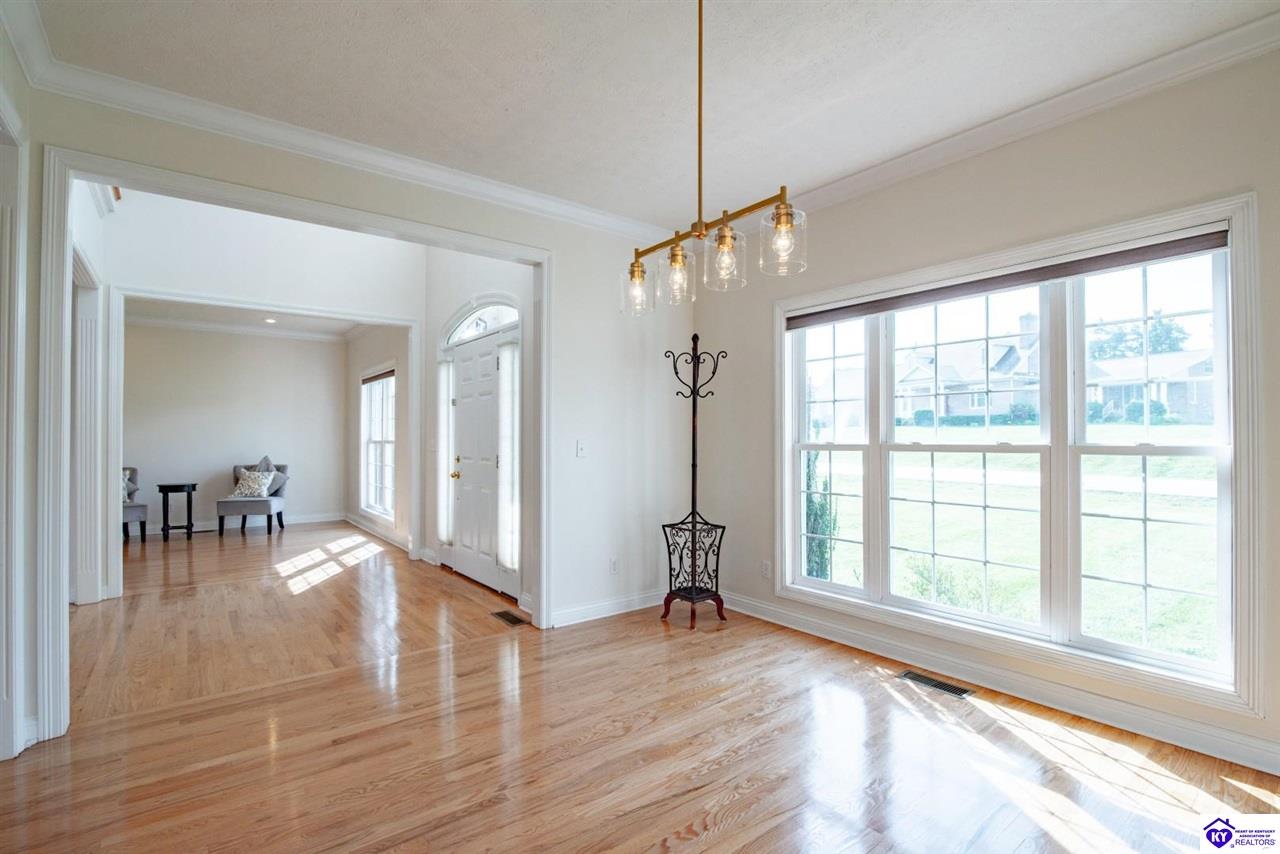 427 Deer Run Way