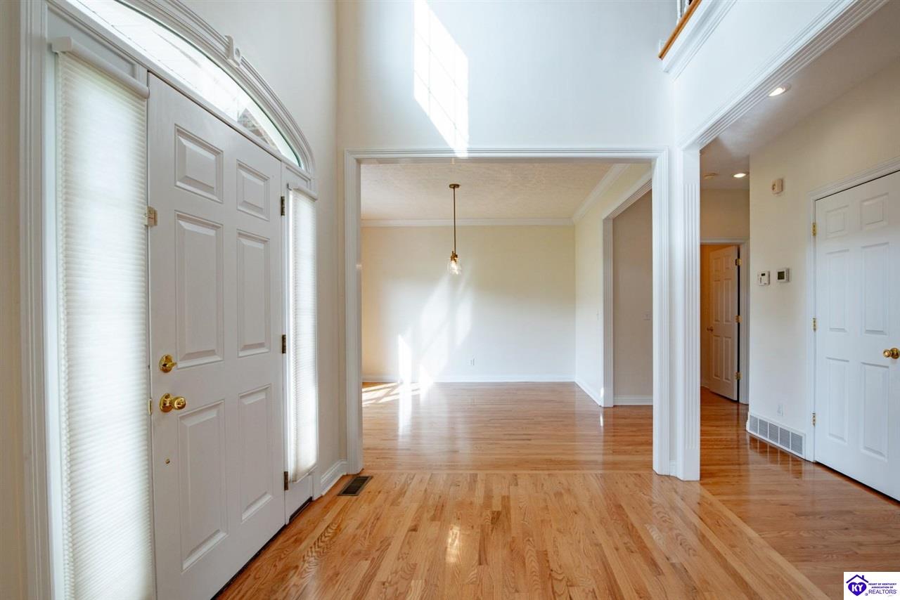 427 Deer Run Way