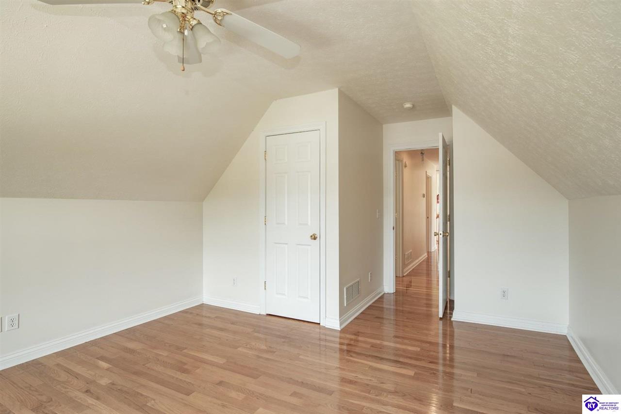 427 Deer Run Way