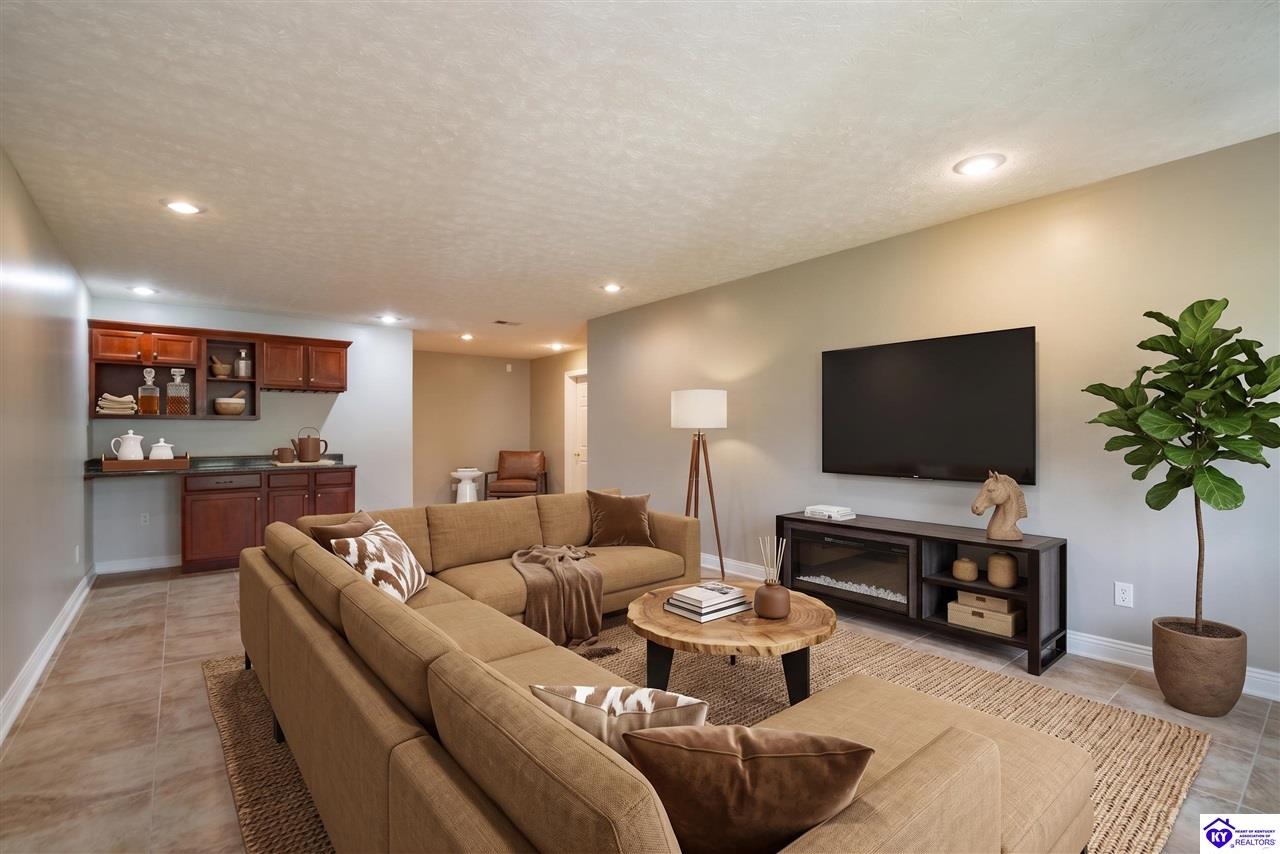 427 Deer Run Way