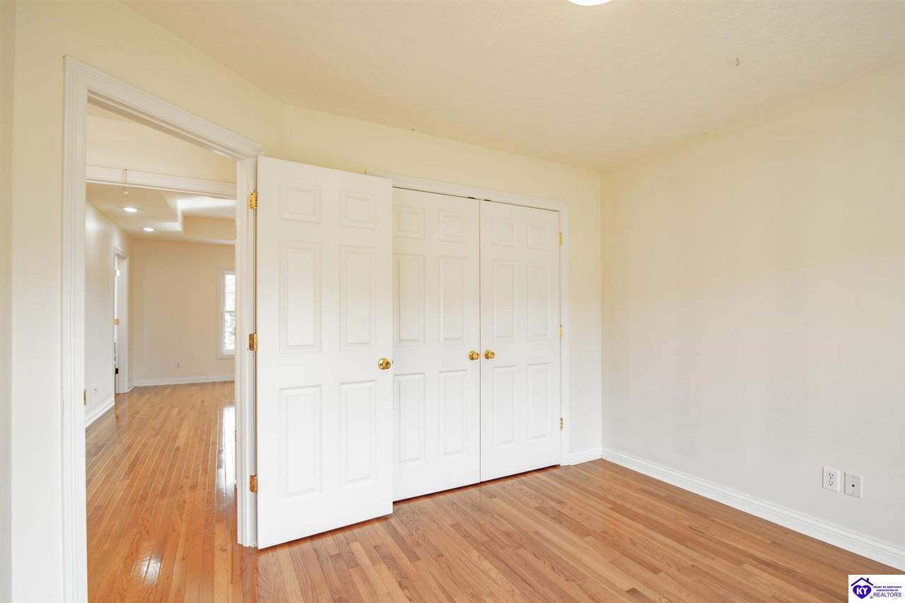 427 Deer Run Way