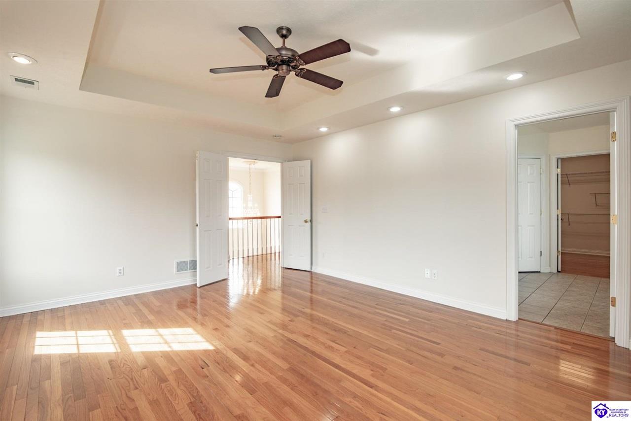 427 Deer Run Way
