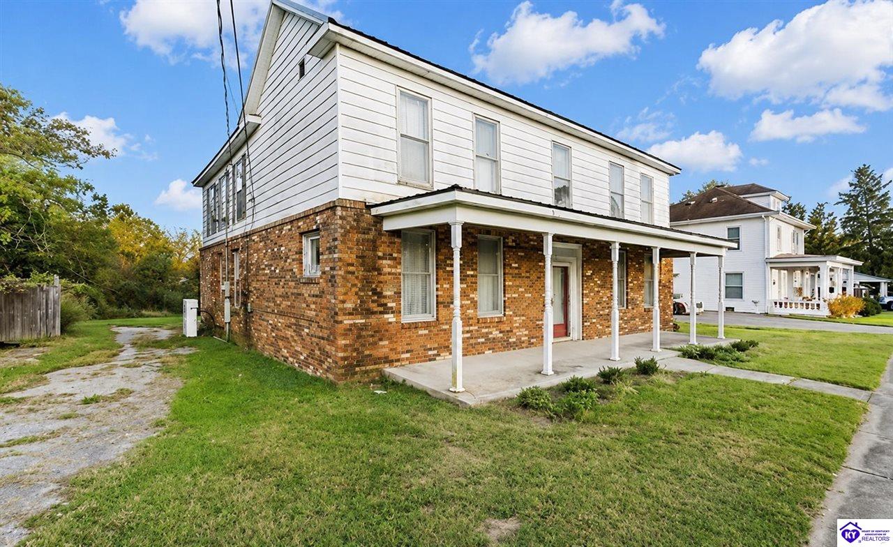 214 N Walnut Street