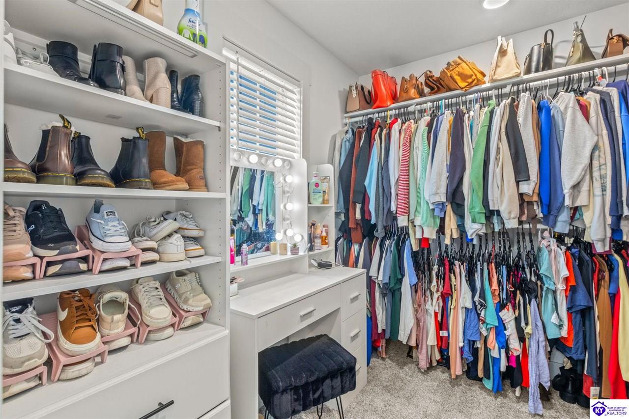 212 Elegance Way