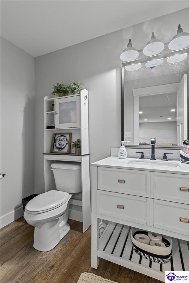 212 Elegance Way