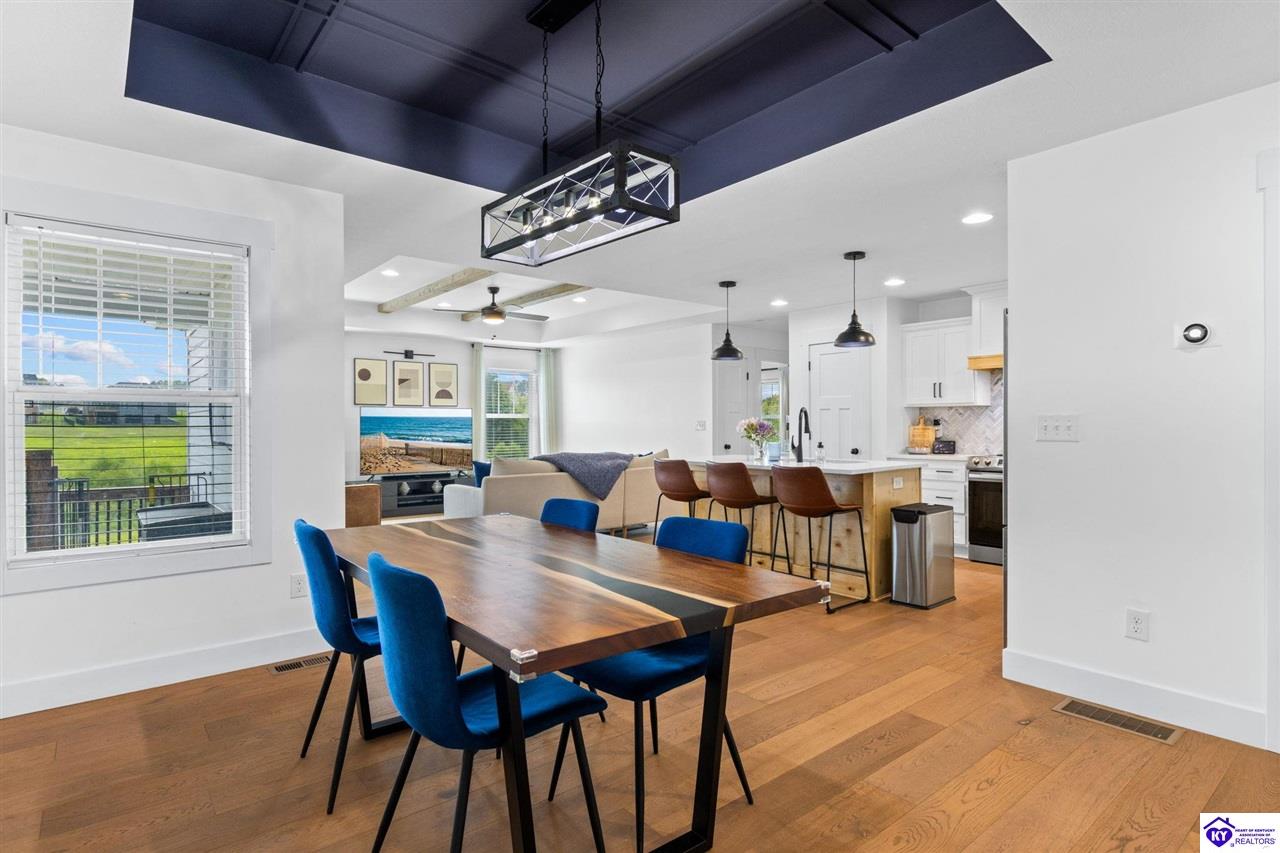 212 Elegance Way