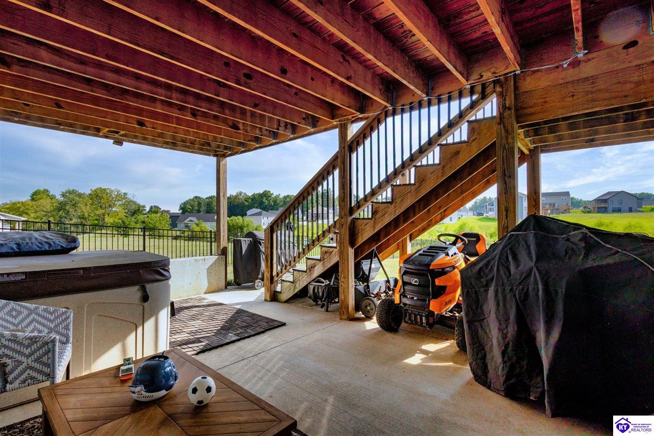 212 Elegance Way