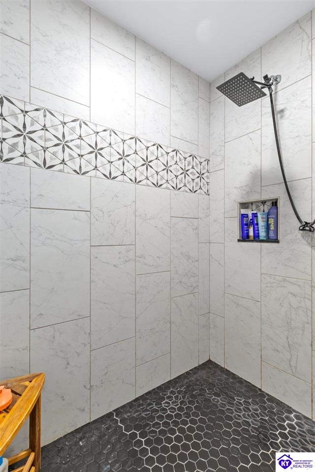 212 Elegance Way