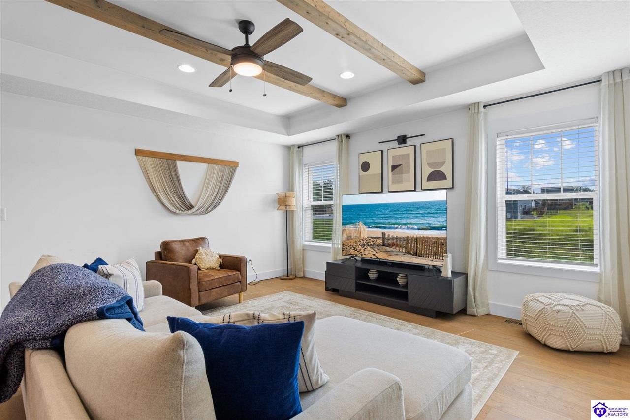 212 Elegance Way