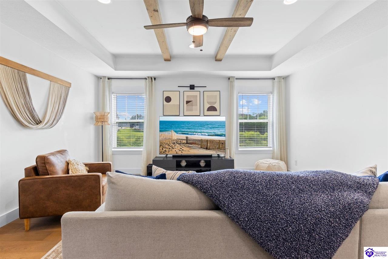 212 Elegance Way