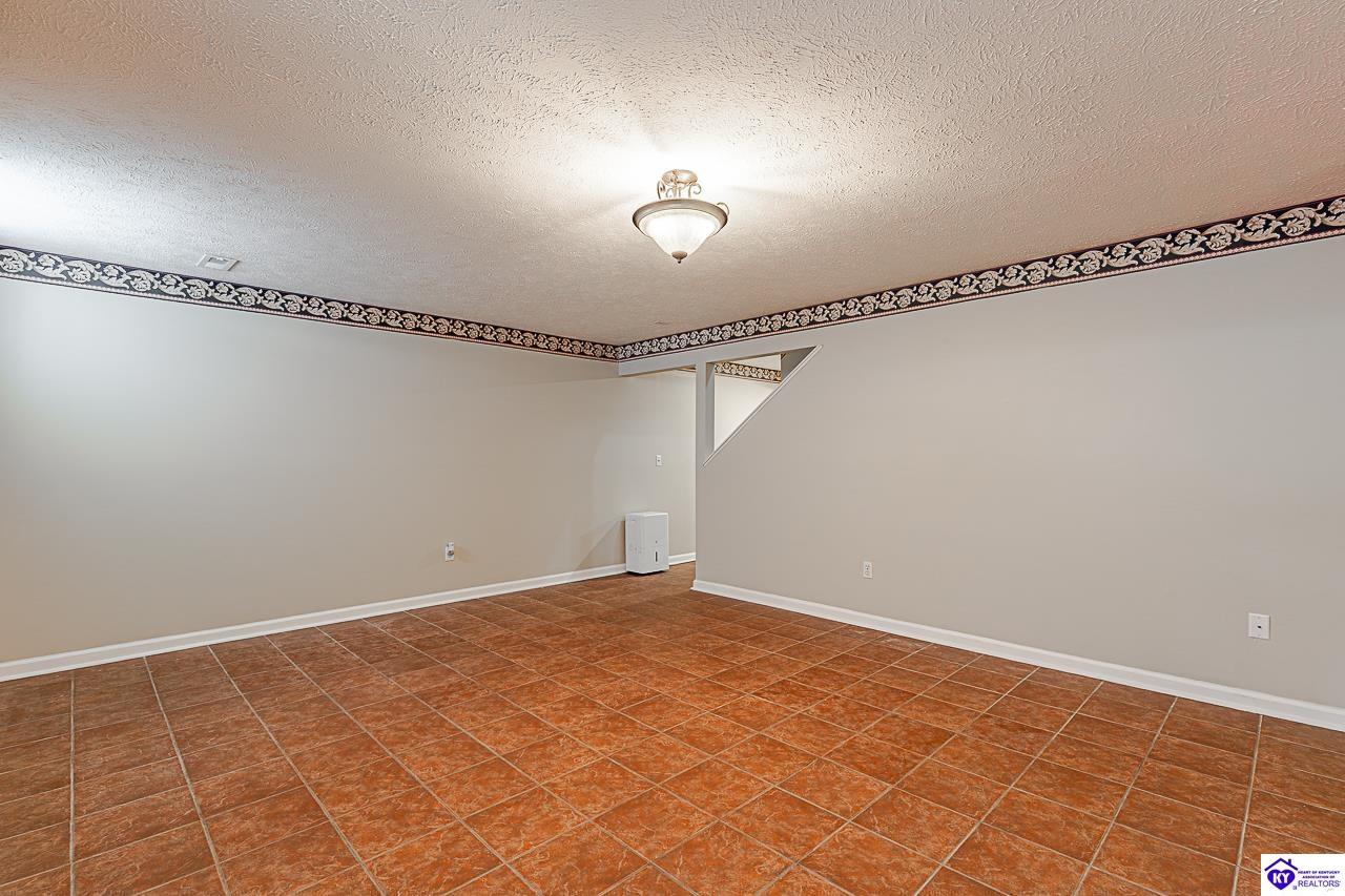 805 Greenview Circle
