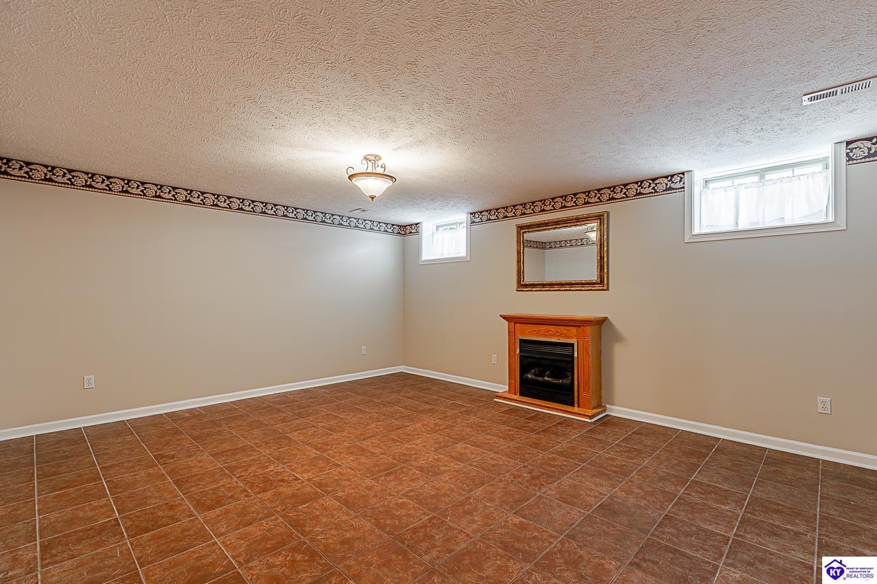 805 Greenview Circle