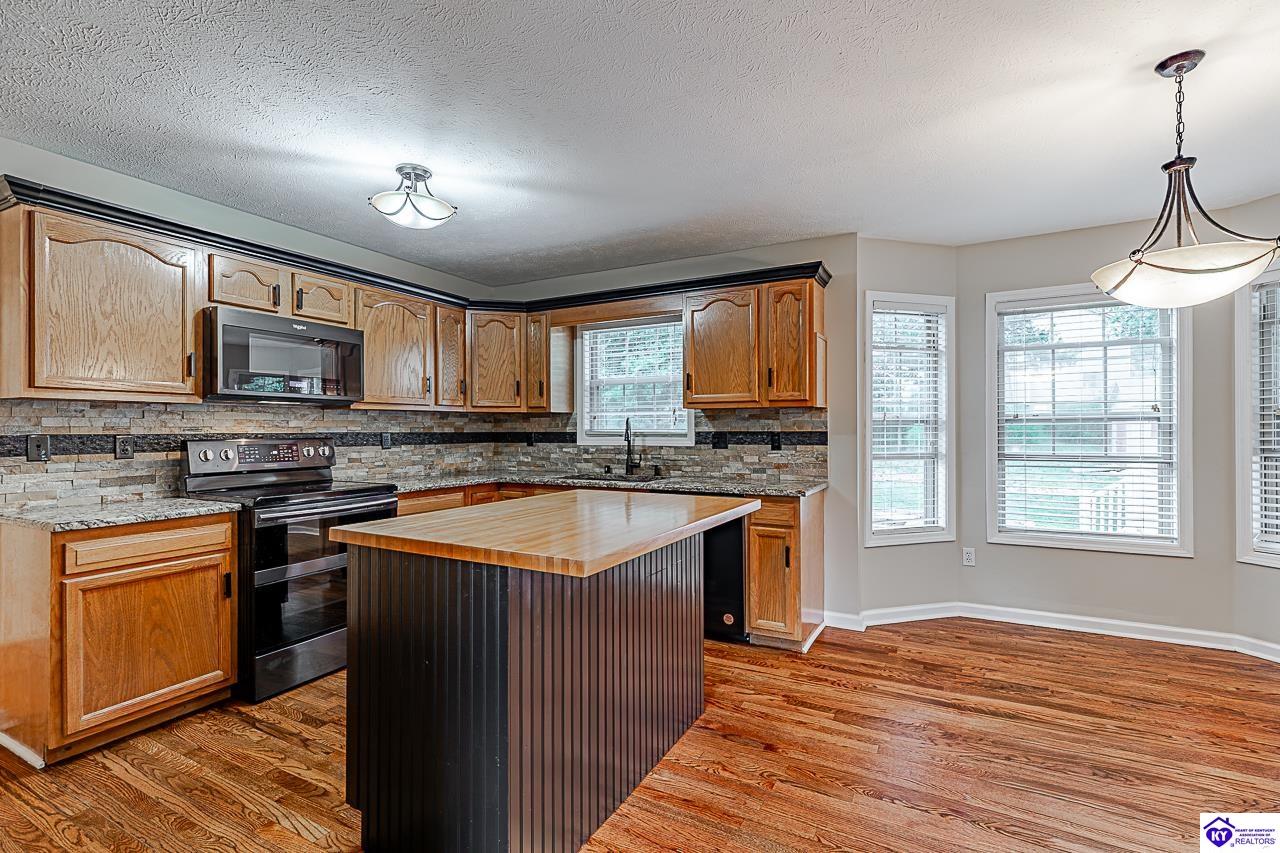 805 Greenview Circle
