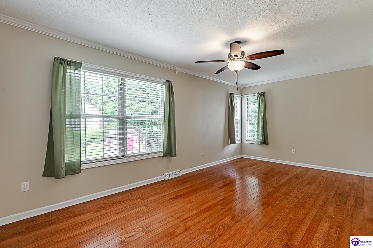 805 Greenview Circle