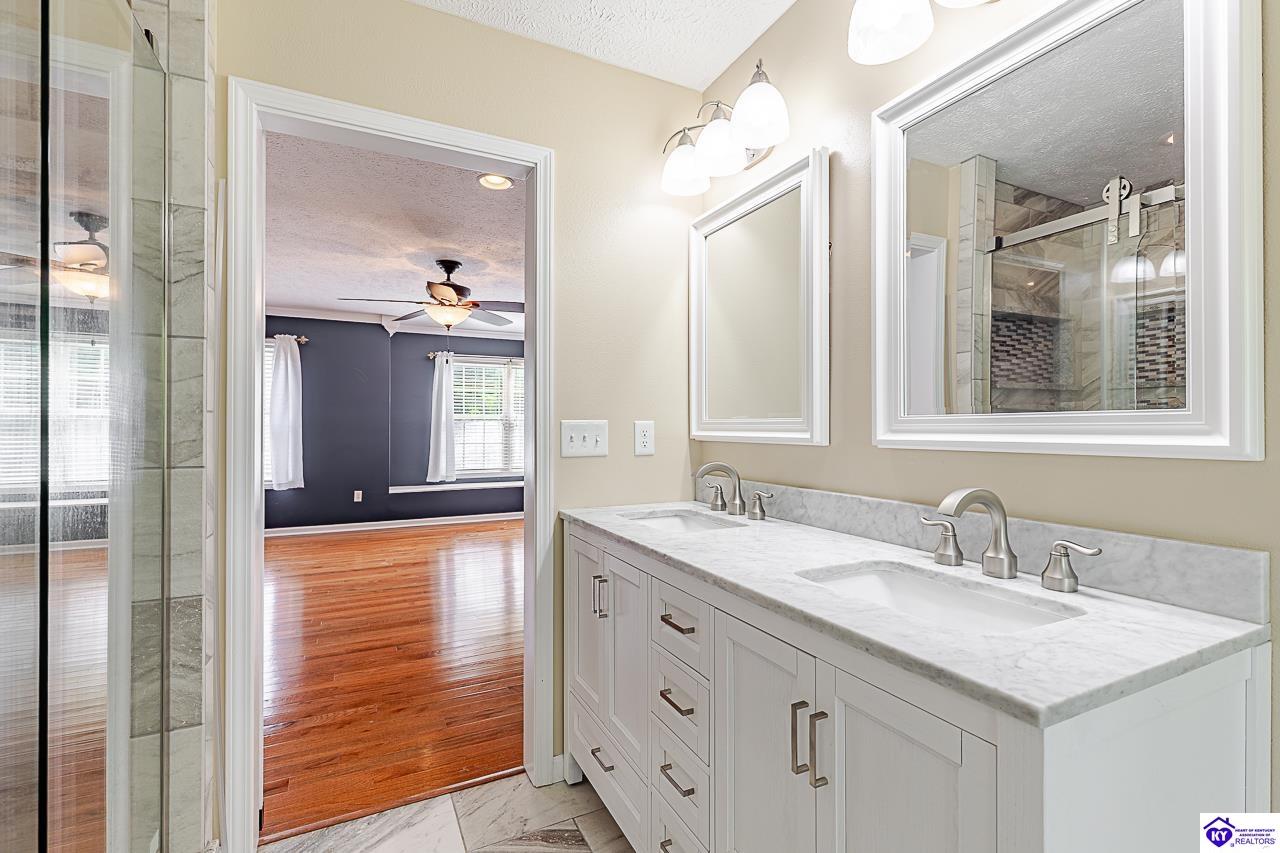 805 Greenview Circle