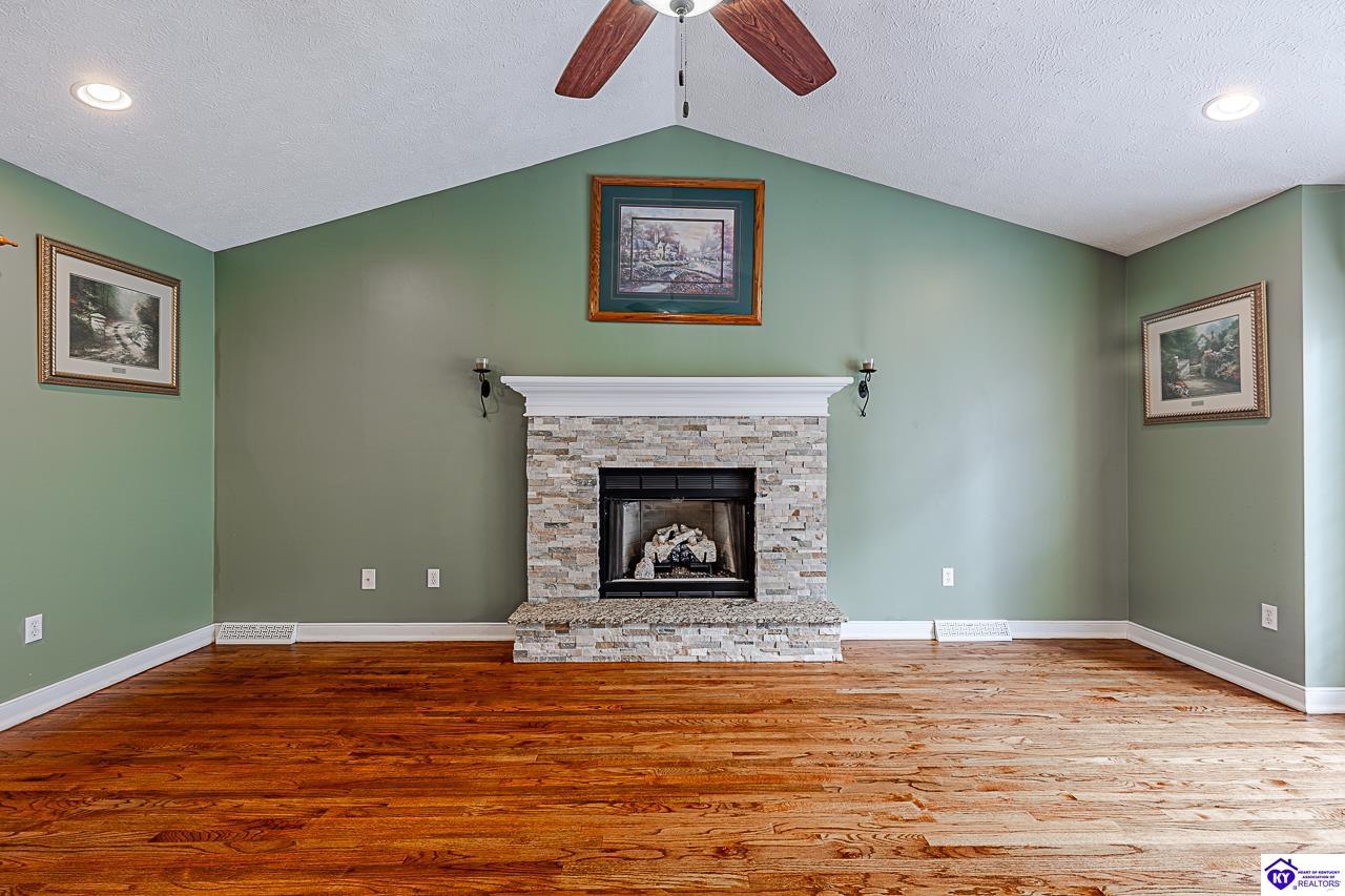 805 Greenview Circle
