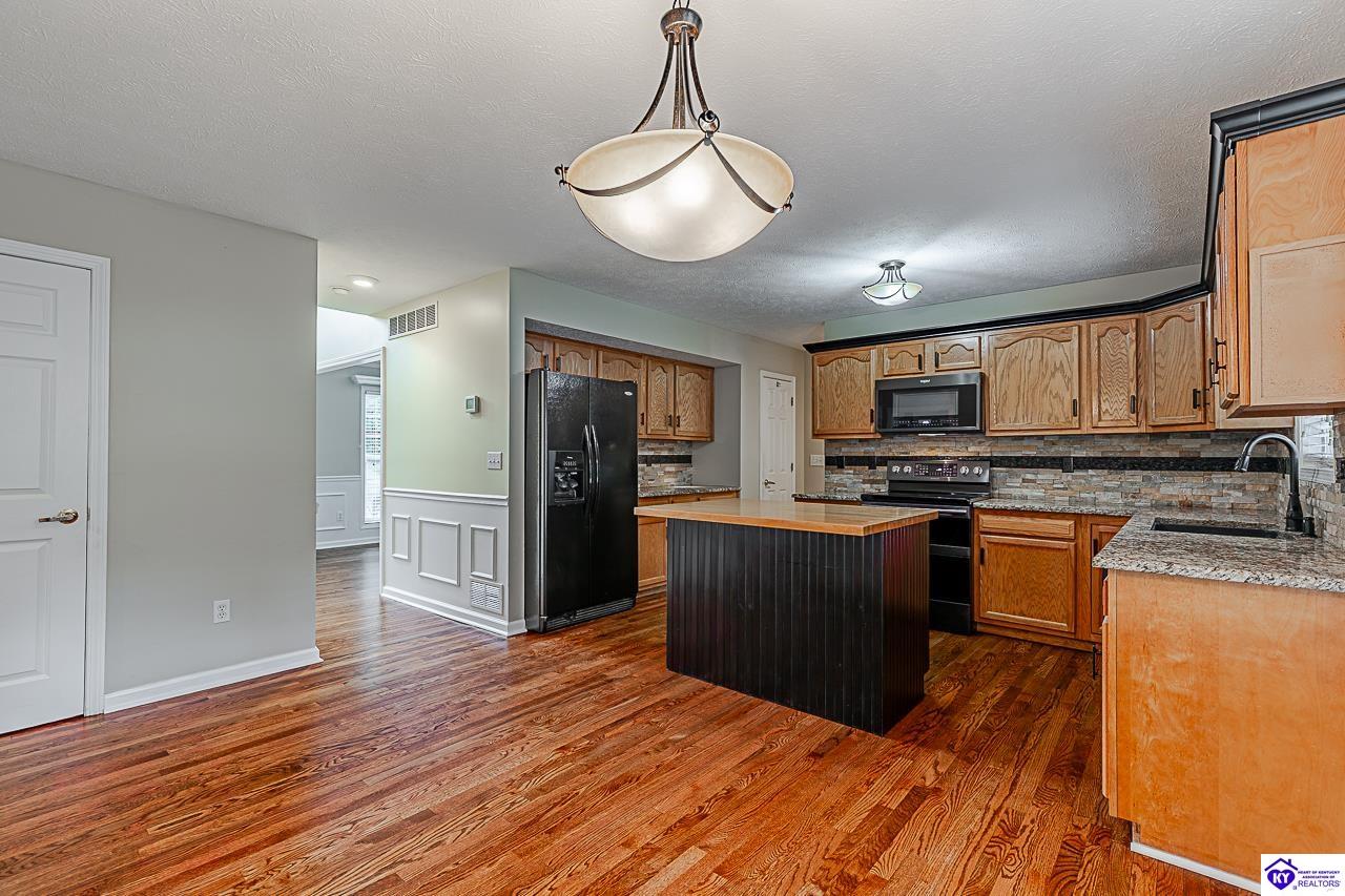 805 Greenview Circle