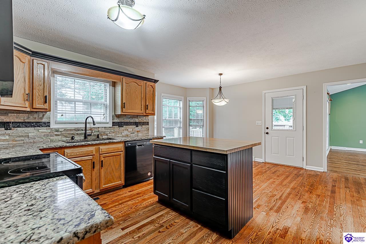 805 Greenview Circle