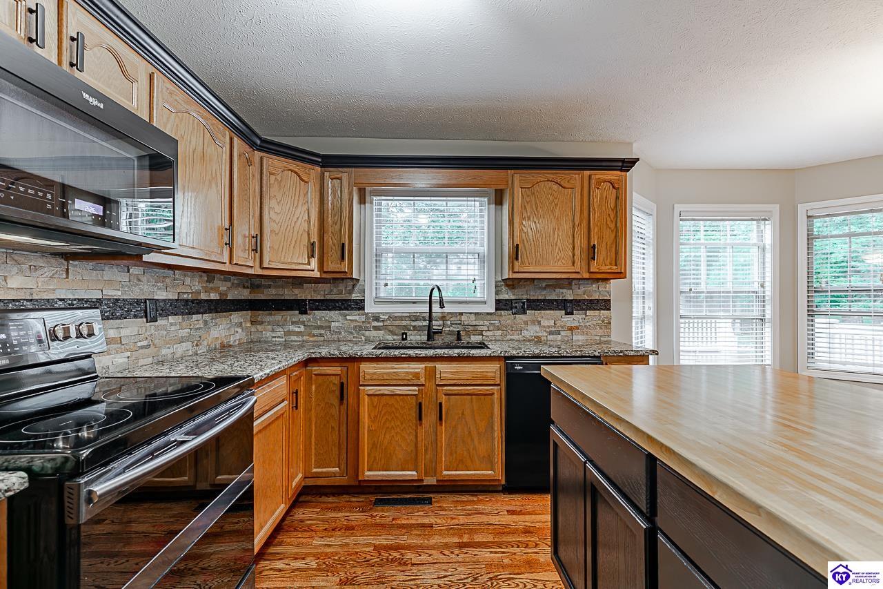 805 Greenview Circle