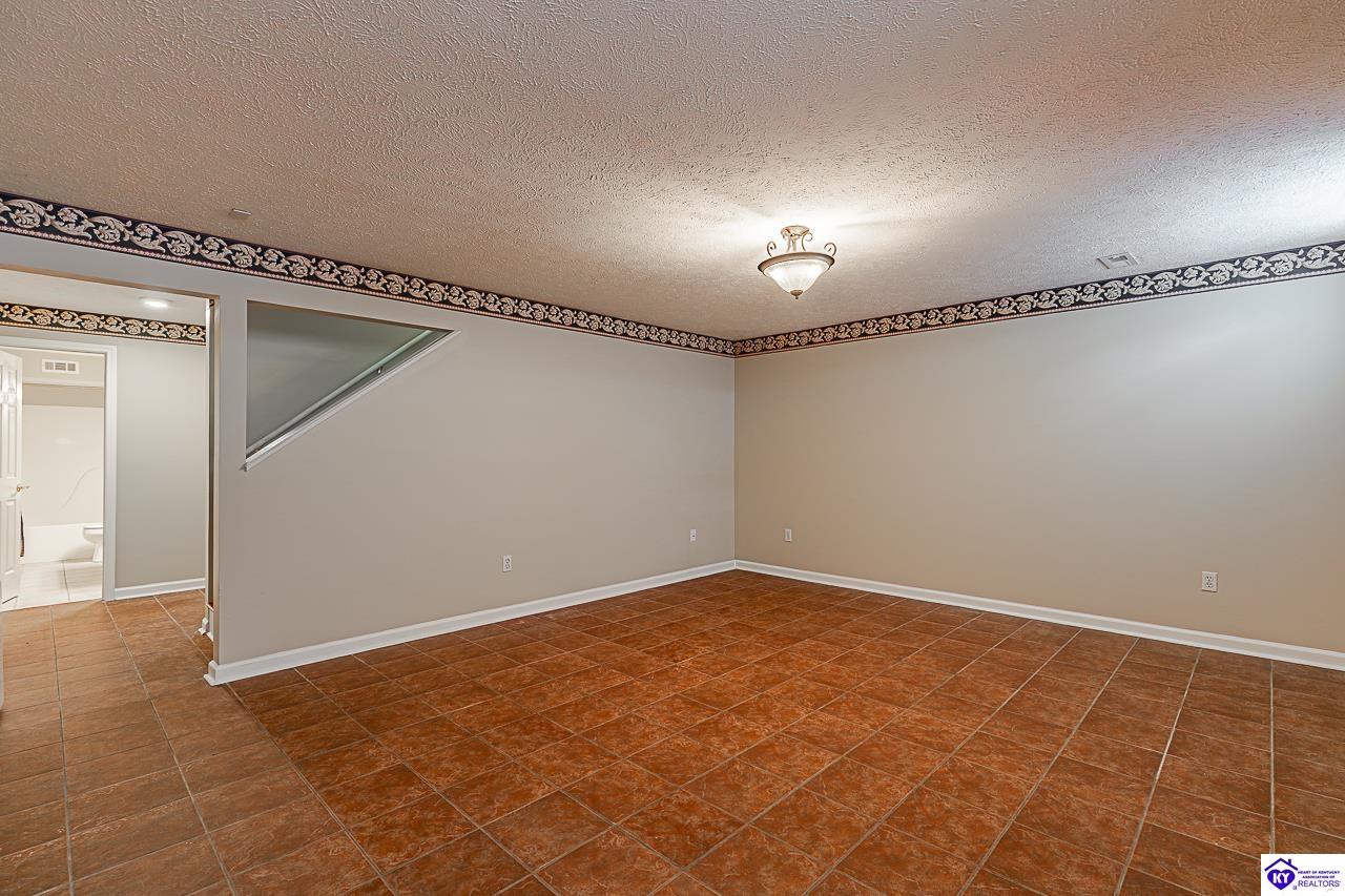 805 Greenview Circle